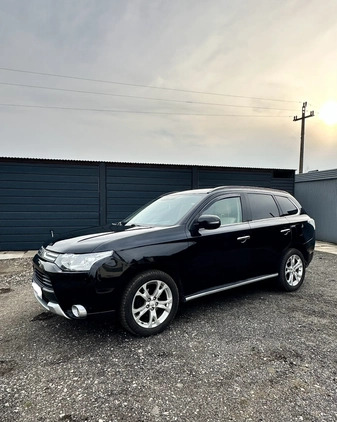 Mitsubishi Outlander cena 48500 przebieg: 174000, rok produkcji 2013 z Ciechanowiec małe 56
